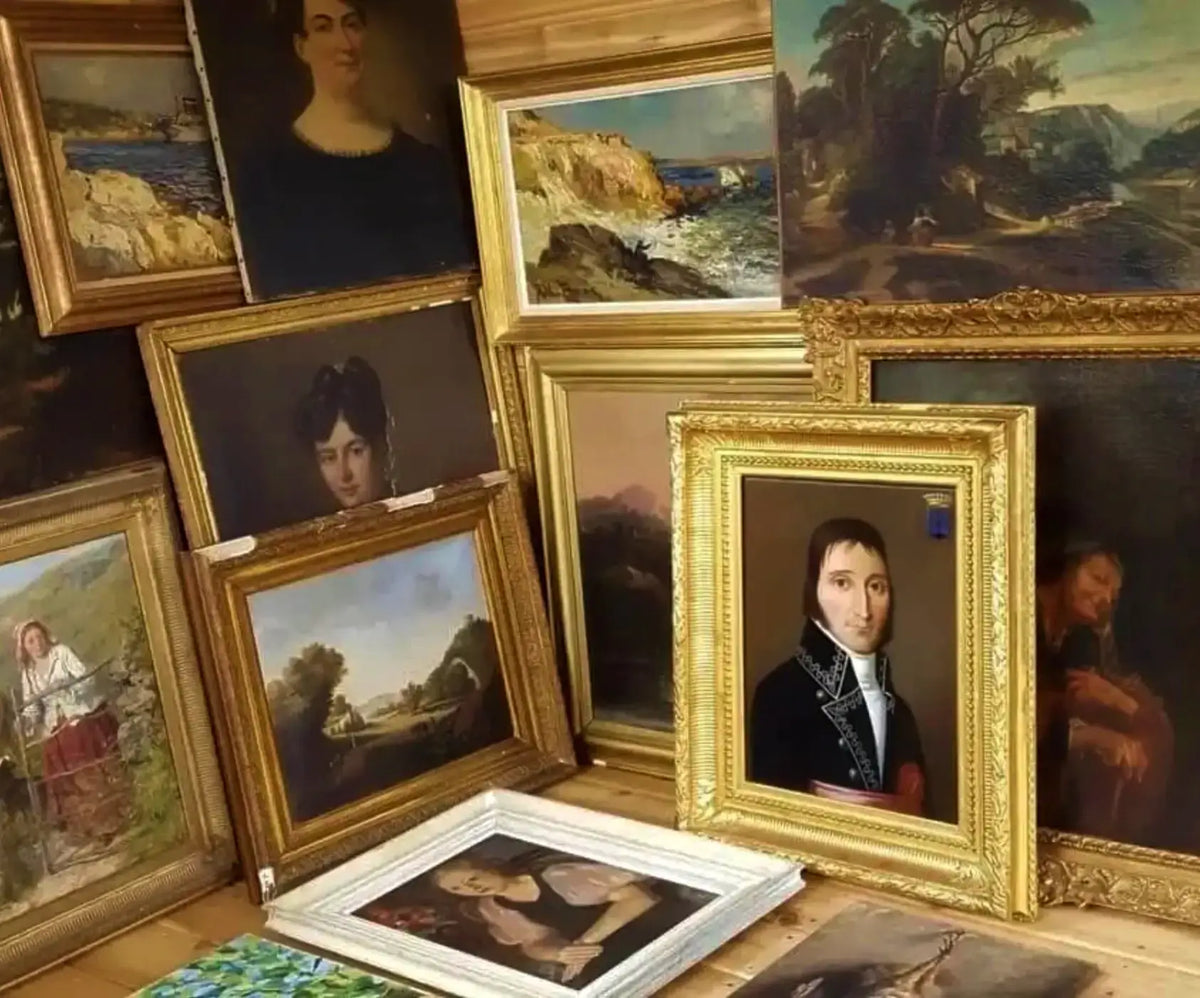 Antique and vintage European frames collection featuring gilded, hand-carved Baroque, Neoclassical, Art Nouveau and more frames from 18th-20th century