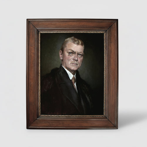 Ilda von Ernst-Lange gentleman portrait 1932 full view Weimar Republic era
