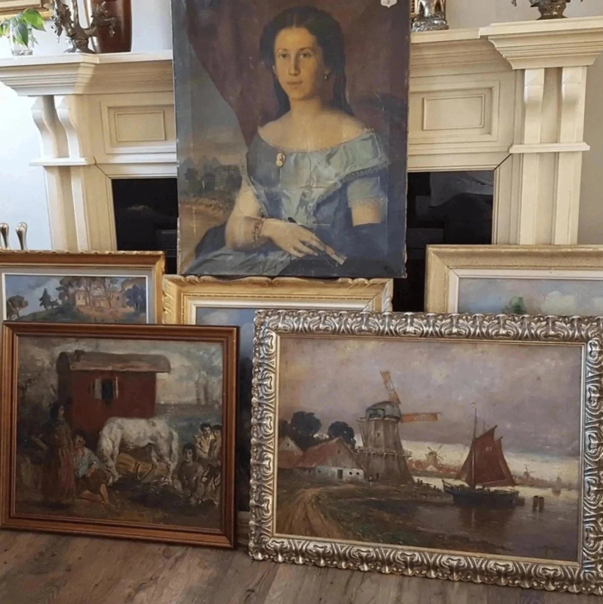 Winckelmann Gallery Instagram @winckelmanngallery